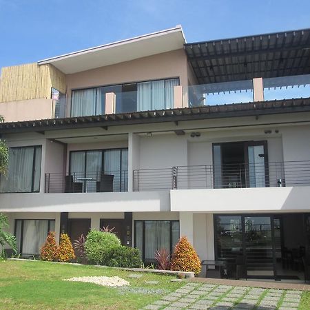 The Theodore Hotel Тагайтай Экстерьер фото