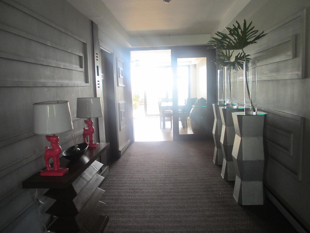 The Theodore Hotel Тагайтай Экстерьер фото